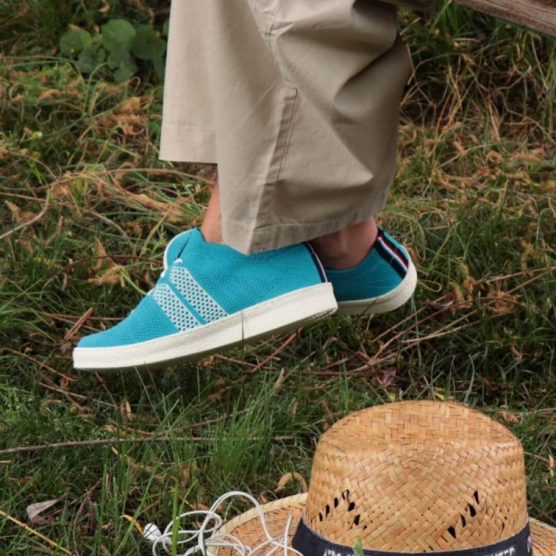 Sneakers été turquoise éthique