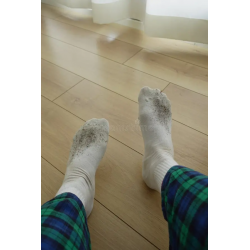 chaussettes usées (édition H.Brissaud)